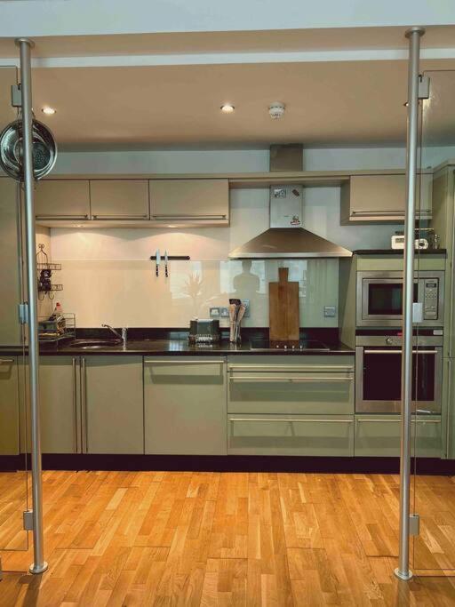 Stunning Victorian Mansion Apartment - Hosted By Agf Property - Free Parking Upon Request Hove Buitenkant foto