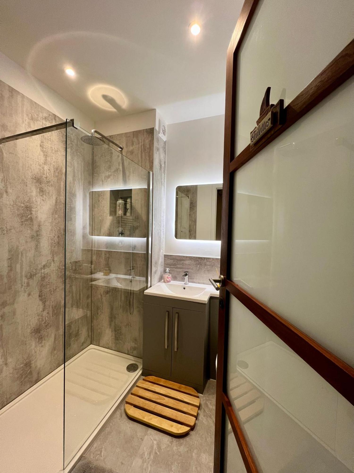 Stunning Victorian Mansion Apartment - Hosted By Agf Property - Free Parking Upon Request Hove Buitenkant foto